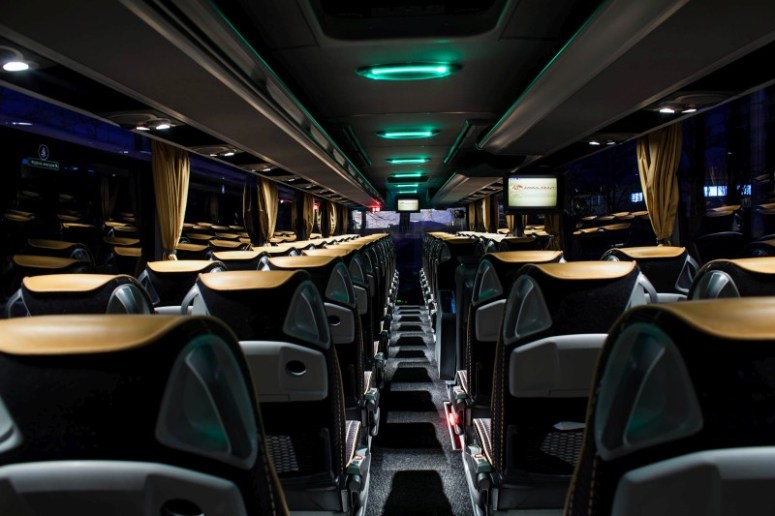 wnętrze autokaru